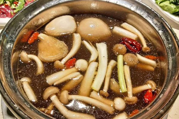 菌湯火鍋底料哪個牌子的好吃 菌湯火鍋底料買哪種好 菌湯火鍋底料哪個牌子的好吃 菌湯火鍋底料買哪種好