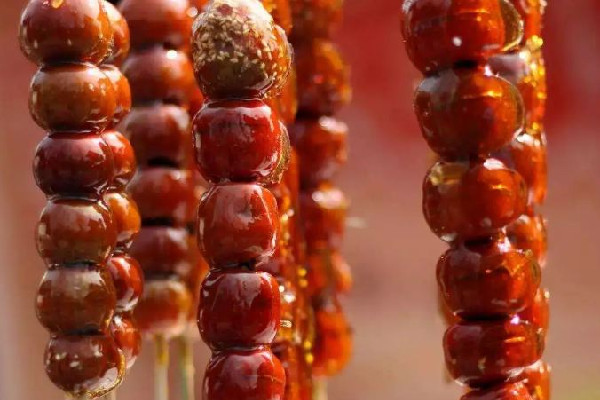 冰糖葫蘆怎么熬糖還脆 冰糖葫蘆熬糖要熬多久 冰糖葫蘆怎么熬糖還脆 冰糖葫蘆熬糖要熬多久