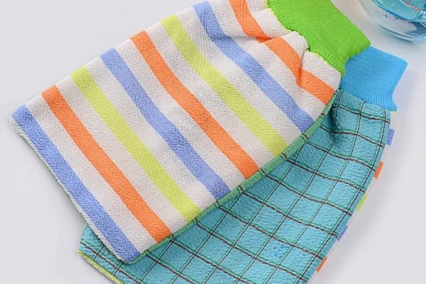 搓澡巾發(fā)霉了還能用嗎 搓澡巾發(fā)霉了怎么清洗 搓澡巾發(fā)霉了還能用嗎 搓澡巾發(fā)霉了怎么清洗