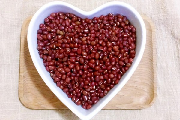 紅豆和什么搭配用效果更好 紅豆有大豆異黃酮嗎 紅豆和什么搭配用效果更好 紅豆有大豆異黃酮嗎