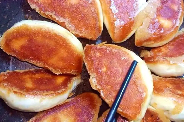 水煎包的面粉水怎么調(diào) 水煎包用面粉水還是淀粉水