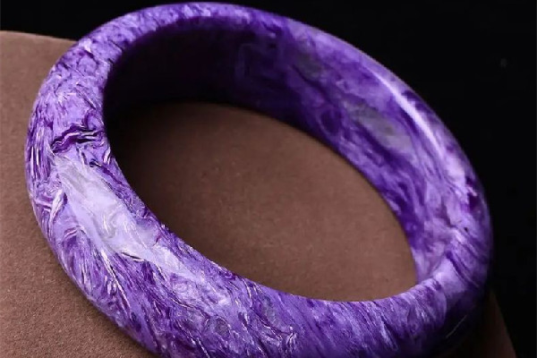 紫龍晶怎么辨別真假 紫龍晶會(huì)有紋裂嗎 紫龍晶怎么辨別真假 紫龍晶會(huì)有紋裂嗎