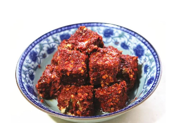 霉豆腐怎么發(fā)酵長白毛 霉豆腐發(fā)酵的正常顏色