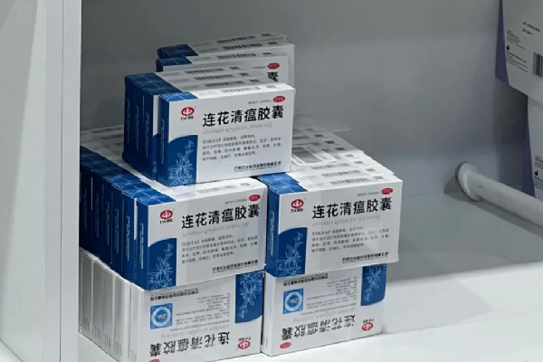 連花清瘟膠囊有上百種替代藥 連花清瘟和感冒藥能不能一起吃 連花清瘟膠囊有上百種替代藥 連花清瘟和感冒藥能不能一起吃