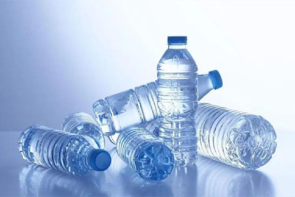 礦泉水可以補(bǔ)充電解質(zhì)嗎 礦泉水對人體的好處 礦泉水可以補(bǔ)充電解質(zhì)嗎 礦泉水對人體的好處