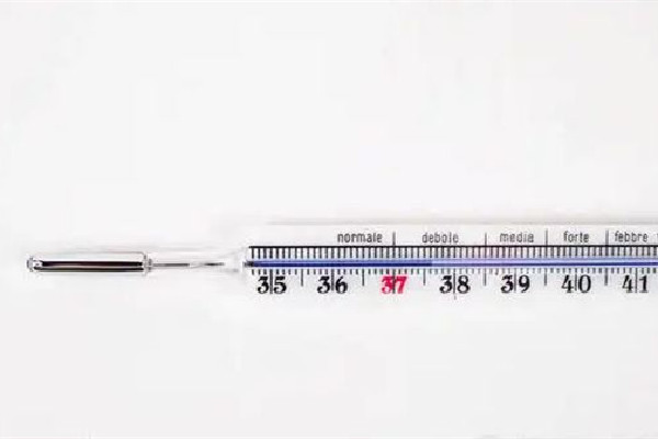 水銀體溫計(jì)怎么看度數(shù) 水銀體溫計(jì)可以用酒精消毒嗎 水銀體溫計(jì)怎么看度數(shù) 水銀體溫計(jì)可以用酒精消毒嗎