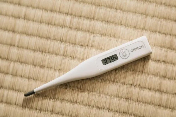 電子溫度和水銀溫度計(jì)哪個(gè)準(zhǔn) 電子溫度計(jì)是不是不準(zhǔn) 電子溫度和水銀溫度計(jì)哪個(gè)準(zhǔn) 電子溫度計(jì)是不是不準(zhǔn)