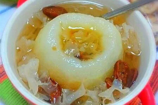 梨子煮水喝可以治咳嗽嗎 梨子煮水對支氣管肺炎有用嗎 梨子煮水喝可以治咳嗽嗎 梨子煮水對支氣管肺炎有用嗎