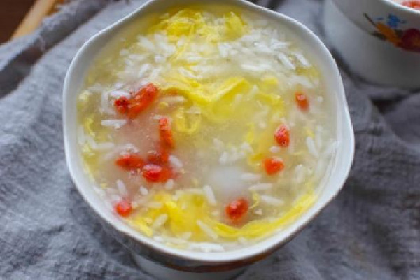 米酒湯圓適合孩子吃嗎 米酒湯圓適合什么時候吃 米酒湯圓適合孩子吃嗎 米酒湯圓適合什么時候吃