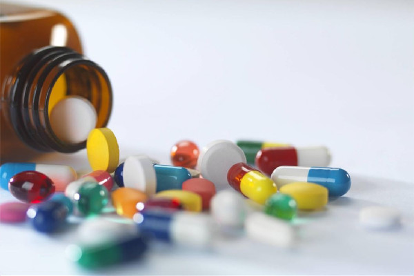 男孩用全套奧特曼卡為媽媽換退燒藥 退燒藥發(fā)燒多少度可以吃 男孩用全套奧特曼卡為媽媽換退燒藥 退燒藥發(fā)燒多少度可以吃