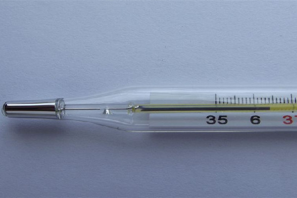 便利店35.8元賣體溫計被罰 水銀體溫計甩到哪里合適 便利店35.8元賣體溫計被罰 水銀體溫計甩到哪里合適