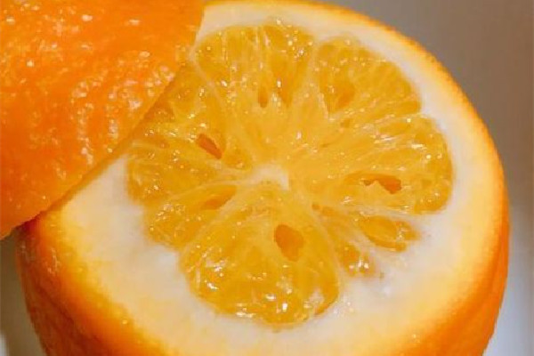 鹽蒸橙子是熱吃還是涼吃 鹽蒸橙子怎么這么苦 鹽蒸橙子是熱吃還是涼吃 鹽蒸橙子怎么這么苦