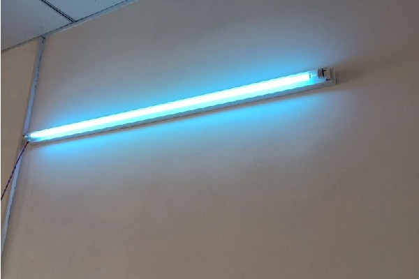 紫外線消毒燈有臭氧好還是無(wú)臭氧好 紫外線消毒燈怎么選