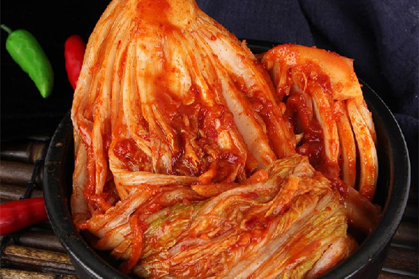 辣白菜放什么容器好 辣白菜腌制要密封嗎 辣白菜放什么容器好 辣白菜腌制要密封嗎