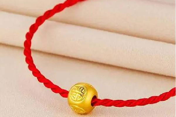 黃金轉(zhuǎn)運(yùn)珠一般戴幾顆 黃金轉(zhuǎn)運(yùn)珠有什么講究 黃金轉(zhuǎn)運(yùn)珠一般戴幾顆 黃金轉(zhuǎn)運(yùn)珠有什么講究
