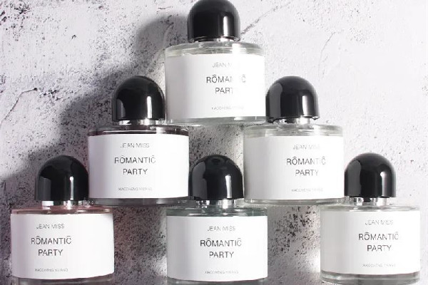 無人區(qū)玫瑰可以留香多久 無人區(qū)玫瑰適合什么樣的女生 無人區(qū)玫瑰可以留香多久 無人區(qū)玫瑰適合什么樣的女生