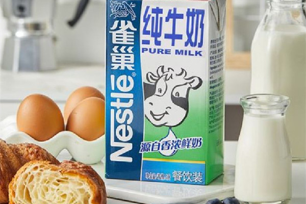 全脂牛奶會(huì)發(fā)胖嗎 全脂牛奶的脂肪含量 全脂牛奶會(huì)發(fā)胖嗎 全脂牛奶的脂肪含量