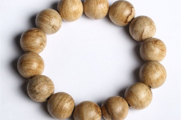 沉香手串有收藏價值嗎 沉香手串屬于什么檔次 沉香手串有收藏價值嗎 沉香手串屬于什么檔次