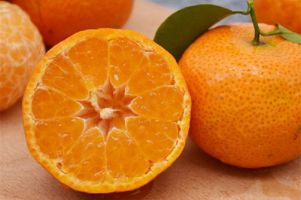 砂糖橘可以和梨一起煮湯嗎 砂糖橘煮水喝的功效 砂糖橘可以和梨一起煮湯嗎 砂糖橘煮水喝的功效