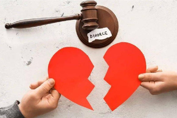 女子曬6本結婚證4本離婚證 離婚在復婚有沒有影響 女子曬6本結婚證4本離婚證 離婚在復婚有沒有影響