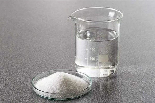 淡鹽水有什么功效和作用 淡鹽水可以喝嗎 淡鹽水有什么功效和作用 淡鹽水可以喝嗎