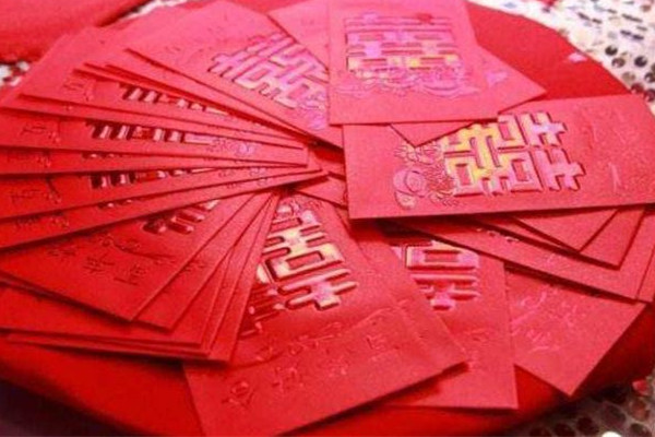 女子遠(yuǎn)嫁要30萬(wàn)彩禮男方只給1.8萬(wàn) 彩禮多少算合適