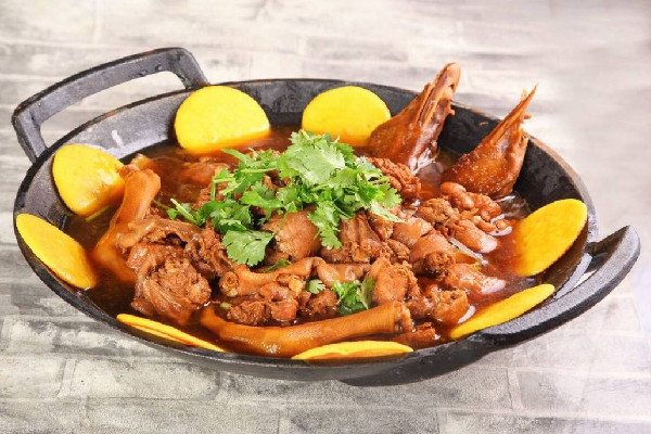 公司發(fā)大鵝當(dāng)年貨員工:放公司很吵 大鵝怎么燉才好吃 公司發(fā)大鵝當(dāng)年貨員工:放公司很吵 大鵝怎么燉才好吃