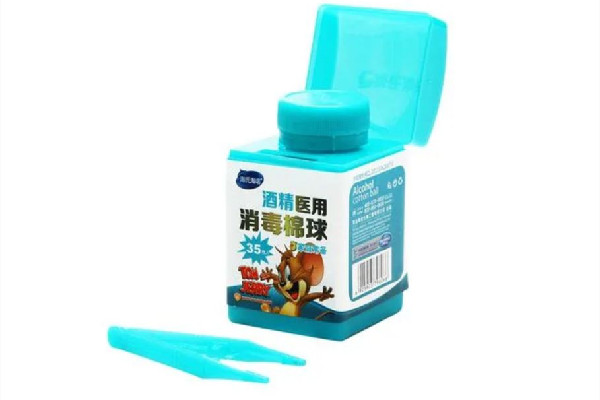 酒精棉球的有效期是多久 酒精棉球放肚臍眼可以退燒嗎 酒精棉球的有效期是多久 酒精棉球放肚臍眼可以退燒嗎