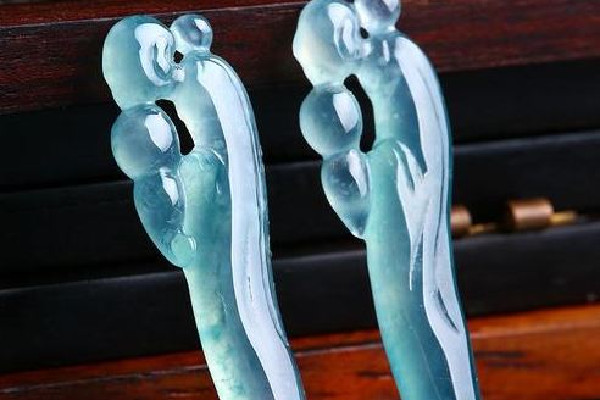 藍水翡翠的產(chǎn)地是哪里 藍水翡翠怎么看好壞 藍水翡翠的產(chǎn)地是哪里 藍水翡翠怎么看好壞