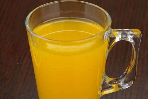 橙汁有沉淀物正常嗎 橙汁為什么會榨出很多泡沫 橙汁有沉淀物正常嗎 橙汁為什么會榨出很多泡沫
