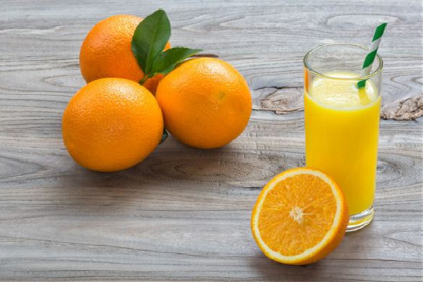 鮮榨橙汁有點(diǎn)酸怎么回事 鮮榨橙汁有點(diǎn)酸正常嗎 鮮榨橙汁有點(diǎn)酸怎么回事 鮮榨橙汁有點(diǎn)酸正常嗎