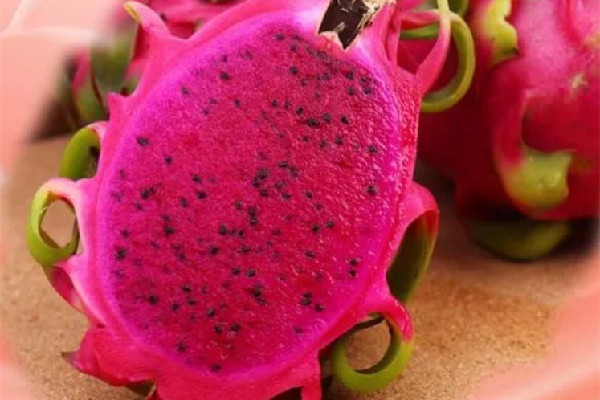 紅心火龍果含糖量高嗎 紅心火龍果適合每天吃嗎 紅心火龍果含糖量高嗎 紅心火龍果適合每天吃嗎