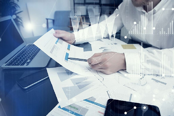 建議不因錢(qián)選工作專家實(shí)控多家公司 怎么選擇適合自己的工作