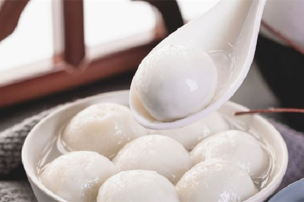 湯圓直接用水煮嗎 湯圓怎么煮不破皮 湯圓直接用水煮嗎 湯圓怎么煮不破皮
