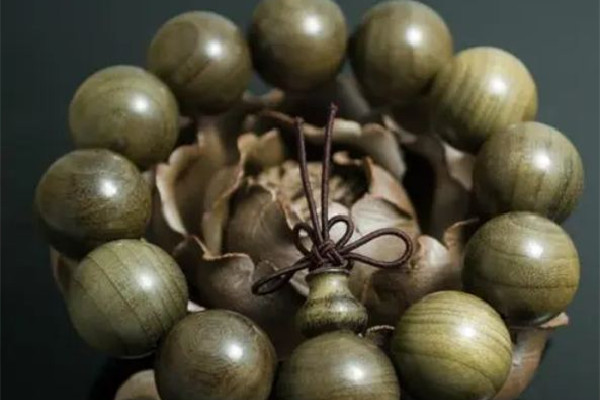 金絲楠木手串是不是很輕 金絲楠木手串會不會沉水 金絲楠木手串是不是很輕 金絲楠木手串會不會沉水