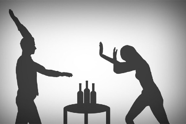 丈夫被妻子打進醫(yī)院婦聯(lián):屬家暴 家暴要怎么留證據(jù)