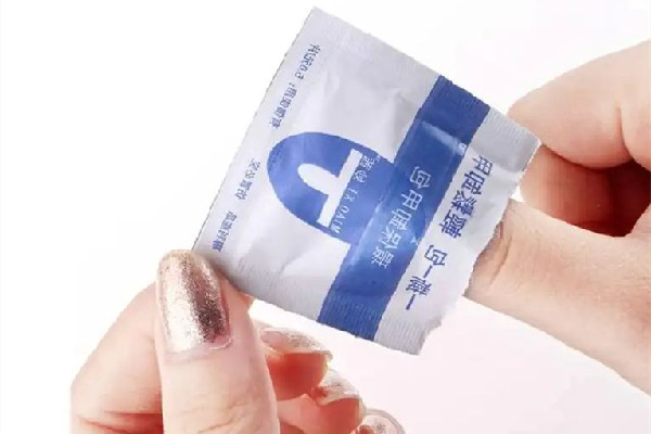 卸甲包對人體有害嗎 卸甲包對指甲傷害大嗎