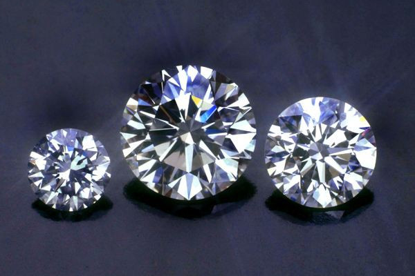 莫桑石有分級(jí)別嗎 莫桑石買回來(lái)怎么區(qū)分等級(jí)