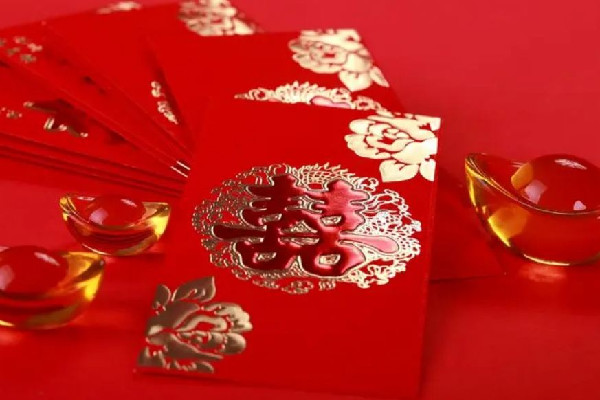 新人結(jié)婚遭朋友攔車襲胸要紅包 新人結(jié)婚怎么要紅包 新人結(jié)婚遭朋友攔車襲胸要紅包 新人結(jié)婚怎么要紅包