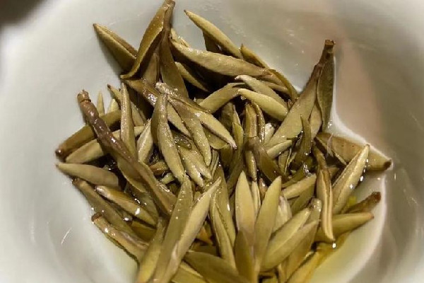 白毫銀針可以存放多久 白毫銀針放冰箱儲(chǔ)存好嗎