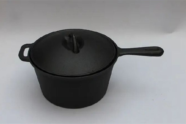 鑄鐵鍋會(huì)粘鍋嗎 鑄鐵鍋有涂層嗎 鑄鐵鍋會(huì)粘鍋嗎 鑄鐵鍋有涂層嗎