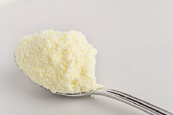 奶粉好還是純牛奶營(yíng)養(yǎng)好 奶粉和牛奶哪個(gè)補(bǔ)鈣效果好 奶粉好還是純牛奶營(yíng)養(yǎng)好 奶粉和牛奶哪個(gè)補(bǔ)鈣效果好