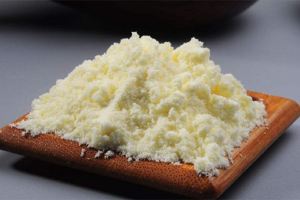 奶粉要經(jīng)常換還是不換好 奶粉換來(lái)?yè)Q去對(duì)寶寶好嗎