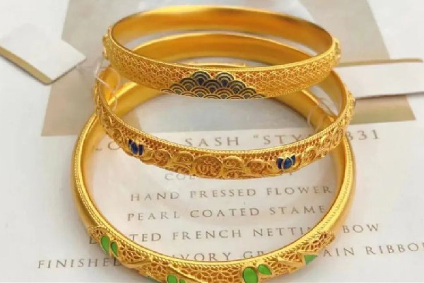 黃金手鐲多少錢(qián)一克現(xiàn)在 黃金手鐲買(mǎi)哪個(gè)品牌好 黃金手鐲多少錢(qián)一克現(xiàn)在 黃金手鐲買(mǎi)哪個(gè)品牌好