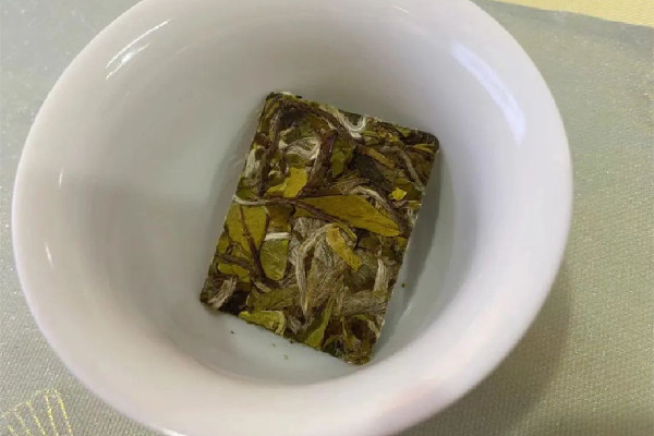 白牡丹茶喝了會(huì)失眠嗎 白牡丹茶對(duì)身體好嗎 白牡丹茶喝了會(huì)失眠嗎 白牡丹茶對(duì)身體好嗎