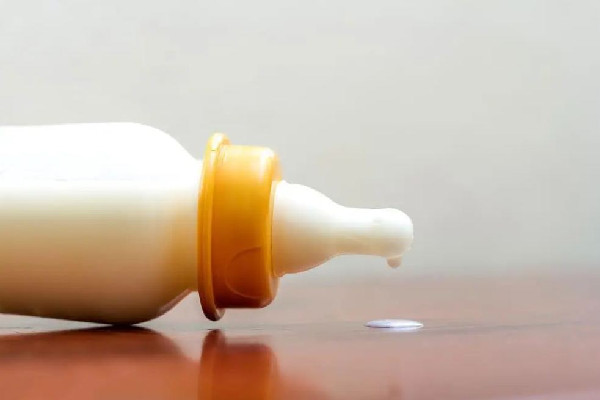 奶瓶買(mǎi)什么材質(zhì)的好 奶瓶是玻璃的好還是ppsu的好 奶瓶買(mǎi)什么材質(zhì)的好 奶瓶是玻璃的好還是ppsu的好