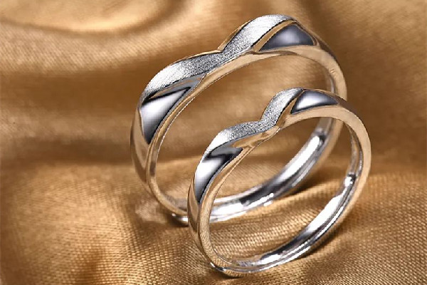 白金戒指可以回收嗎 白金戒指回收多少錢一克 白金戒指可以回收嗎 白金戒指回收多少錢一克