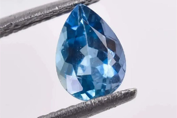 海藍(lán)寶石值錢嗎 海藍(lán)寶石多少錢一克拉 海藍(lán)寶石值錢嗎 海藍(lán)寶石多少錢一克拉