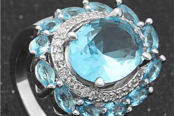 海藍(lán)寶石有輻射嗎 海藍(lán)寶石適合做什么配飾 海藍(lán)寶石有輻射嗎 海藍(lán)寶石適合做什么配飾