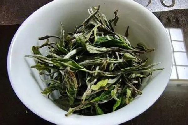 老白茶對(duì)胃好不好 老白茶對(duì)胃有刺激嗎 老白茶對(duì)胃好不好 老白茶對(duì)胃有刺激嗎